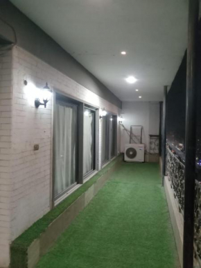 شقة في المهندسين - اطلالة كاملة على نادي الزمالك
